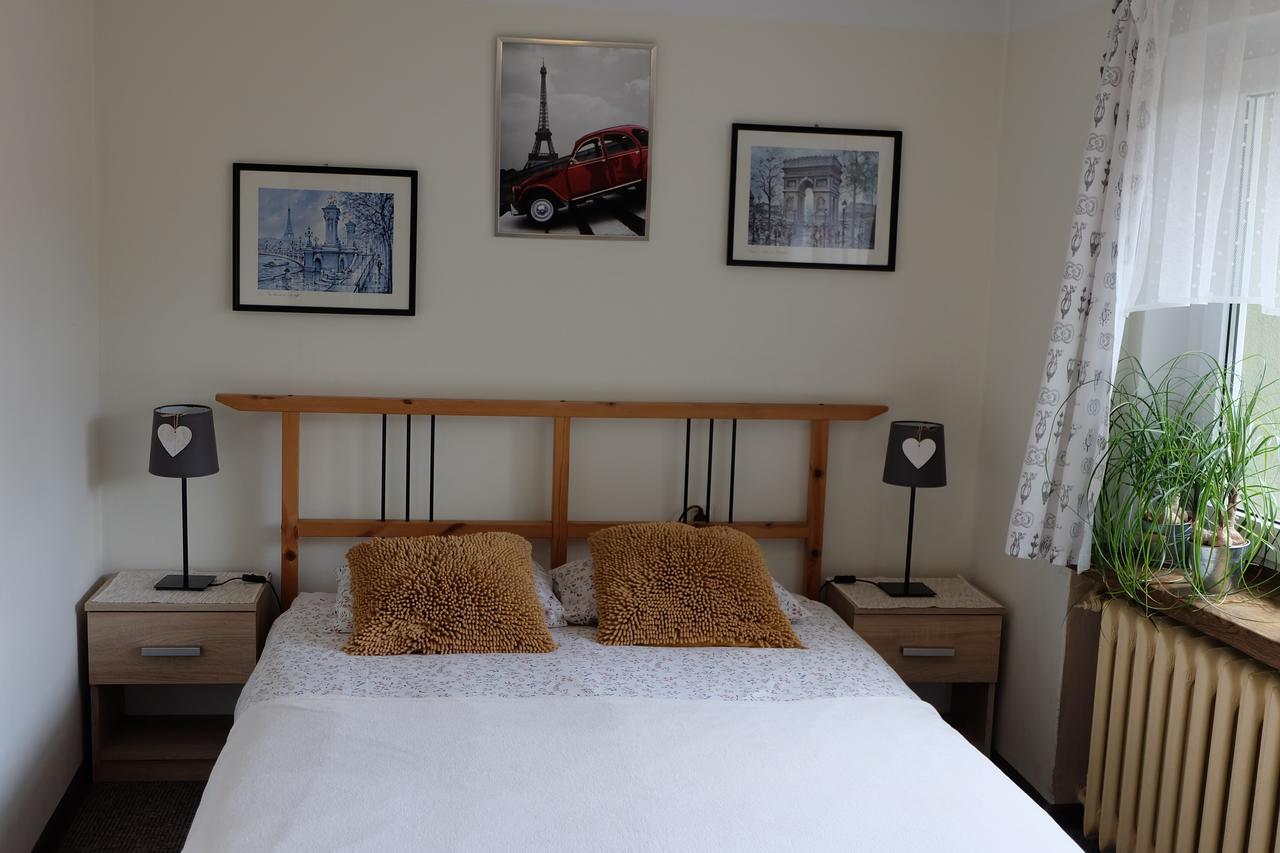 Willa Pod Aniolem - Pokoje Goscinne & Apartamenty Z Widokiem Na Gory Szczyrk Exterior photo